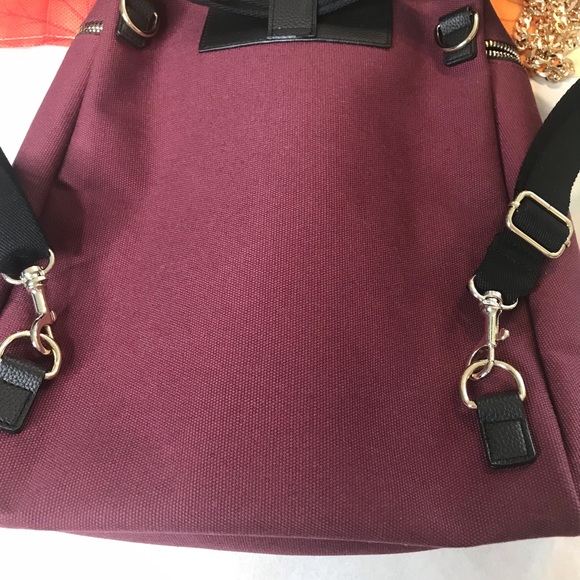 Last Price❤️Henri Bendle Black FriConvertible Backpack, and matching pouch, NWOT - Picture 10 of 16